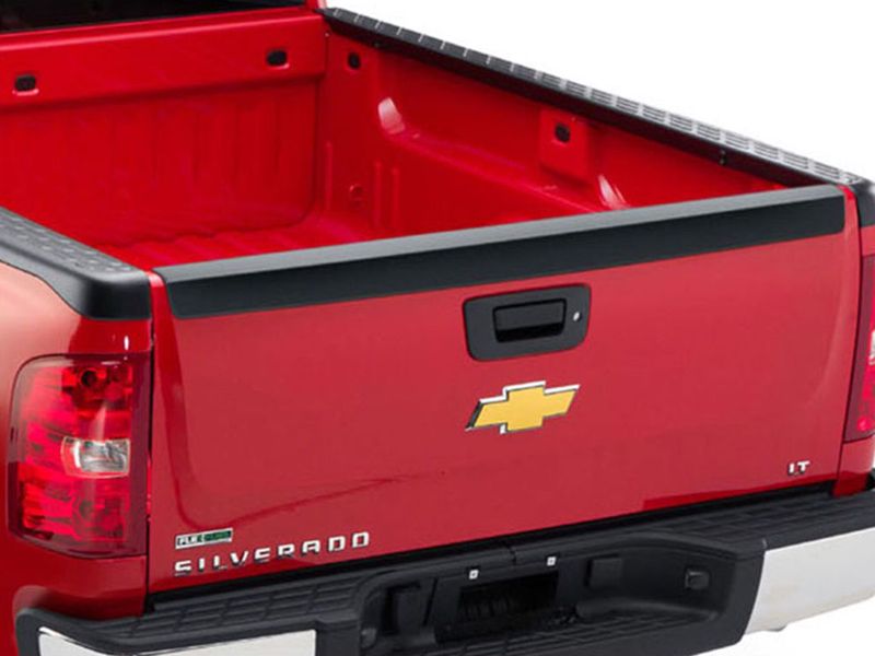 Bushwacker Smoothback Tailgate Cap